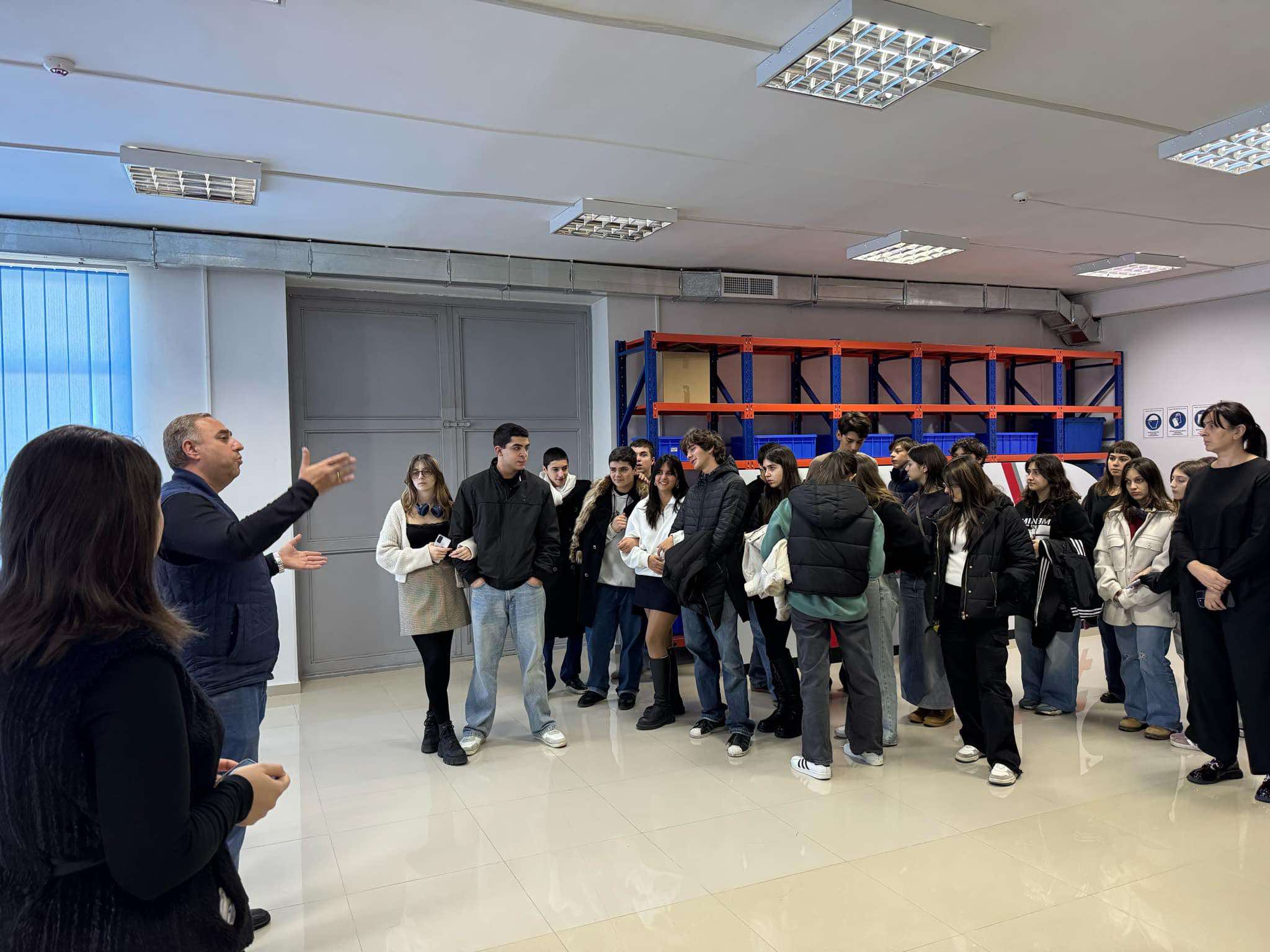 ა(ა)იპ სარკინიგზო ტრანსპორტის კოლეჯმა სკოლის მოსწავლეებს უმასპინძლა